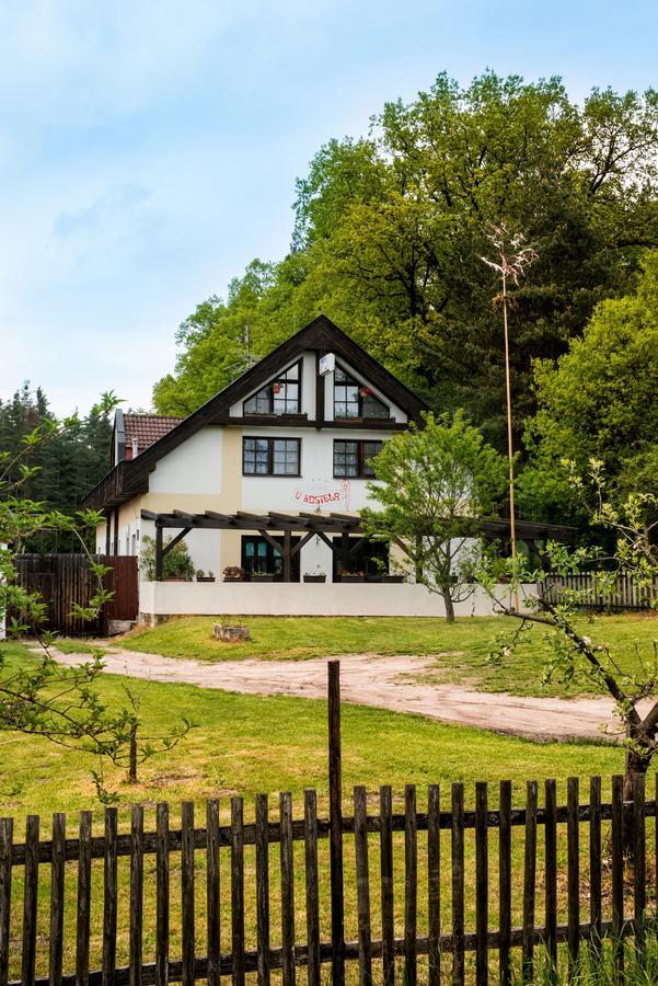 Penzion U Kostela Mláka Exterior photo